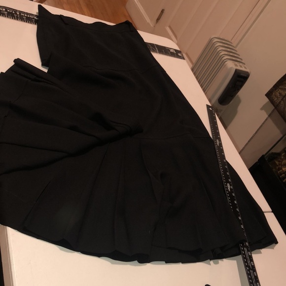 Salvatore  Ferragamo size 42 black Gorgeous 100% wool maxi skirt 12” slit - Picture 16 of 16